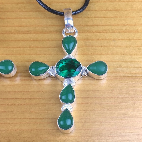 New Pair of Mixed Onyx Stone Handmade Silver Overlay Cross Pendants - Picture 7 of 8